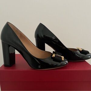 Salvatore Ferragamo Black Patent Leather Bow Accent Pumps